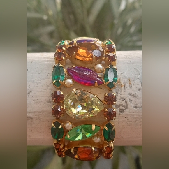 Hattie Carnegie Multi Color, Green Uranium,  Faux Mini Pearls VTG Bracelet - Picture 3 of 16